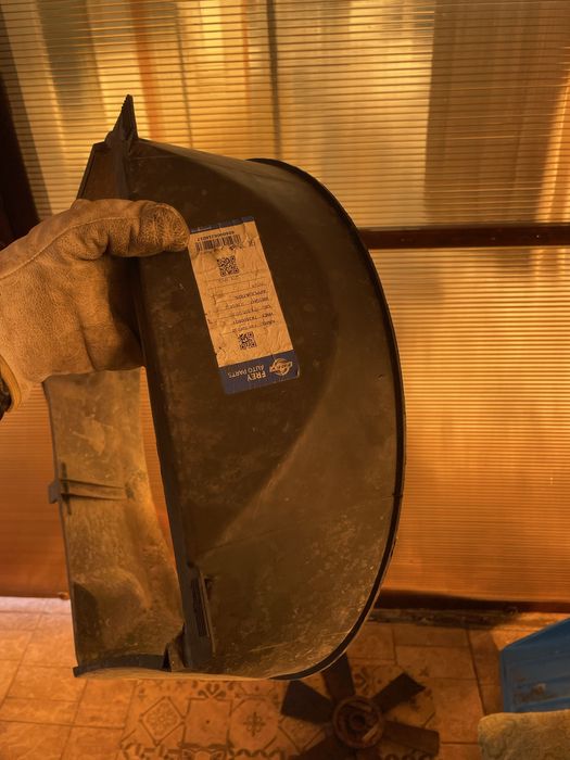 Продам запчасти на Мерседес 124