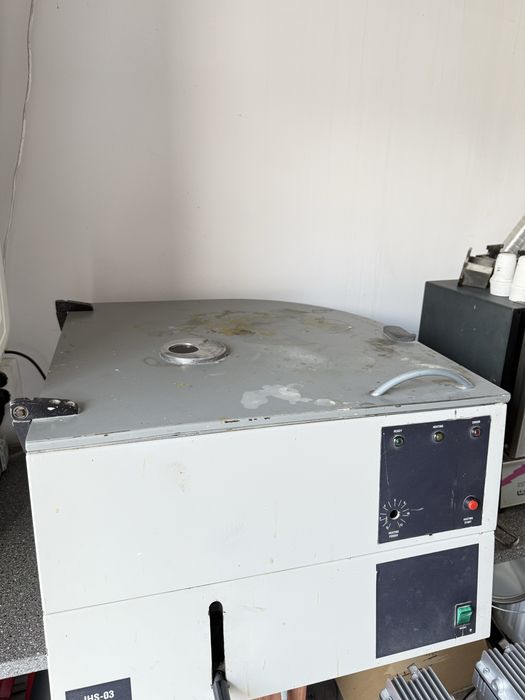 Vand castomat si cuptor calcinare de tehnica dentara.