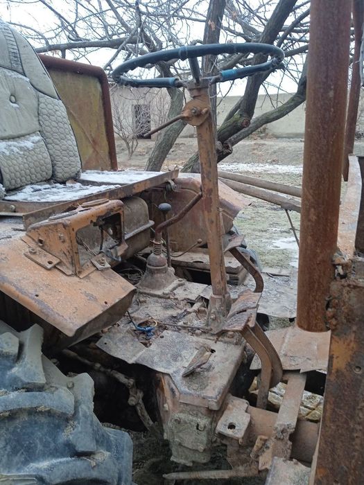 Traktor 16 ot kuchiga ega