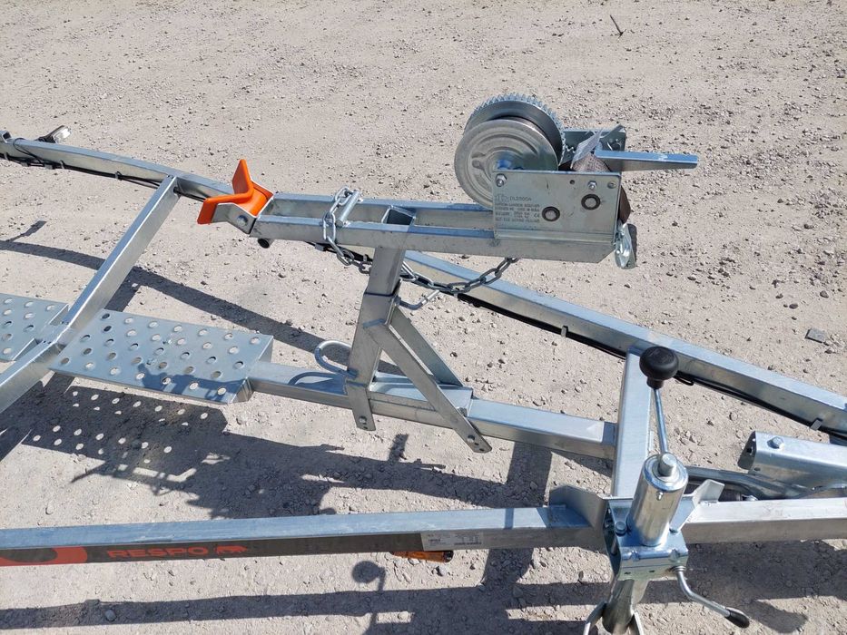 Колесар за лодка до 650см Respo 1800V661L209