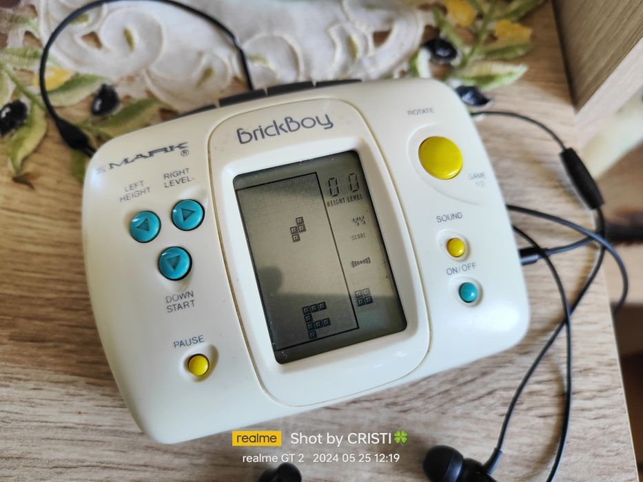 Minicasetofon + joc Tetris Brick Boy