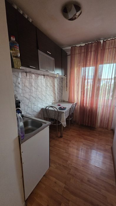 Vand apartament 2 camere decomandat, zona Rovine