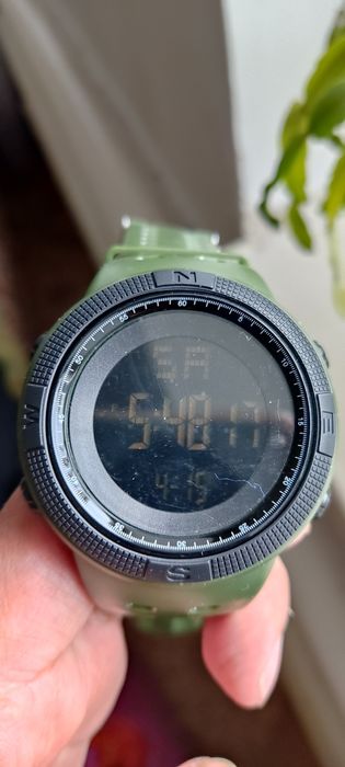 Спортивные часики, водонепроницаемые