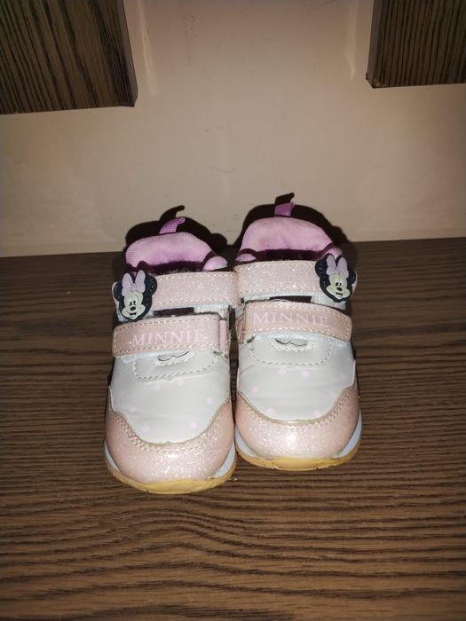 Детски обувки  по 10лв чифта