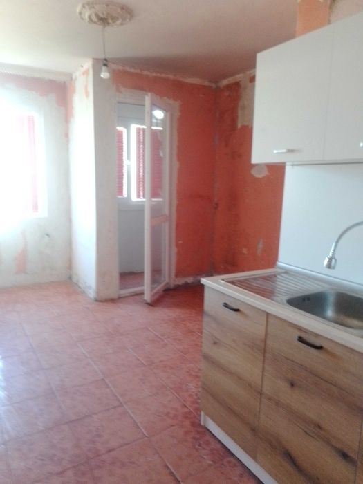 Продава се Тристаен апартамент в Плевен, Дружба 1 - 85 кв.м за 1530 €/кв.м - Снимка #1