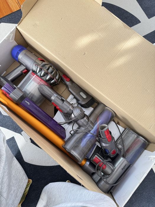 Пылесос Dyson V8 Absolute
