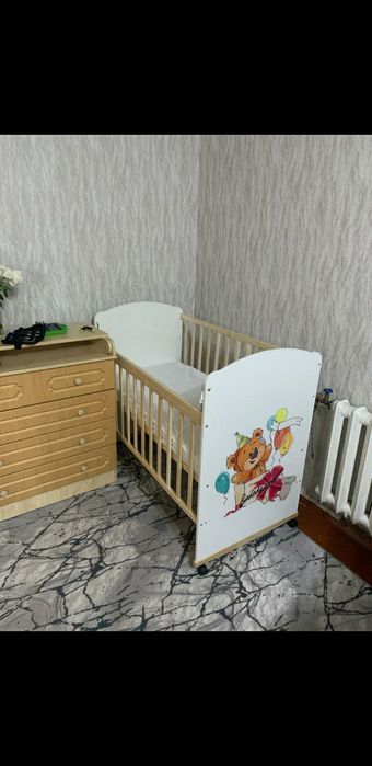 Продам детскую кроватку