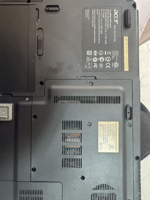 Лаптоп Lenovo + клавиатура