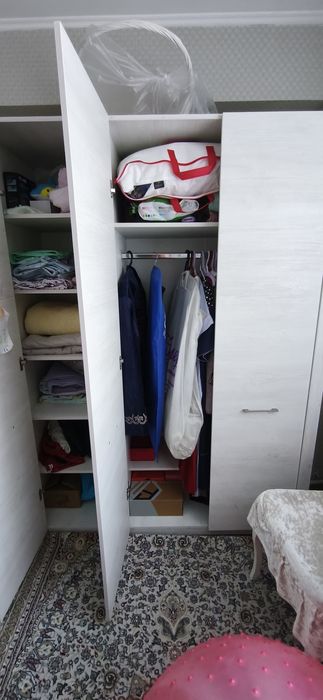 Продам шкафы для одежды