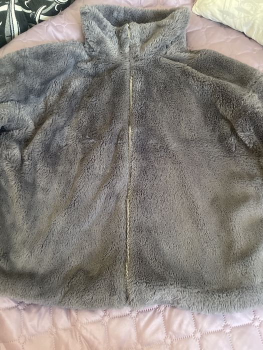 Тъмно сиво пухкаво яке – размер L/XL