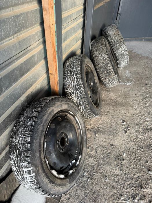 Продам шины с диском