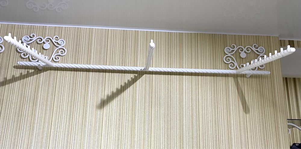 Полки подвесные,