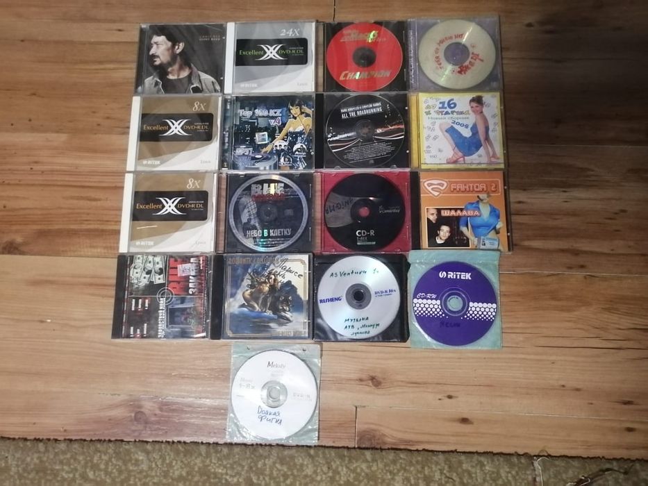 Продам  DVD-Проигрыватель SONY.