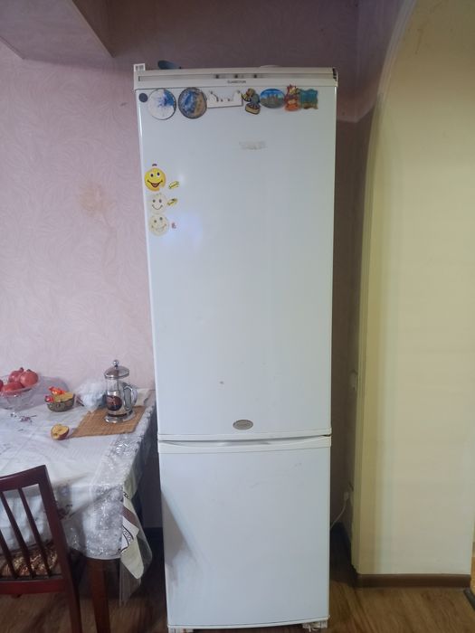 Аристон холодильник