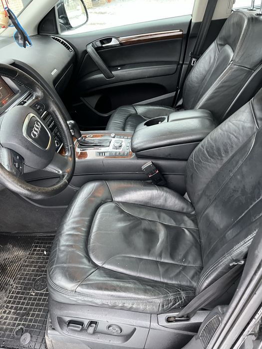 Audi Q7 7 locuri