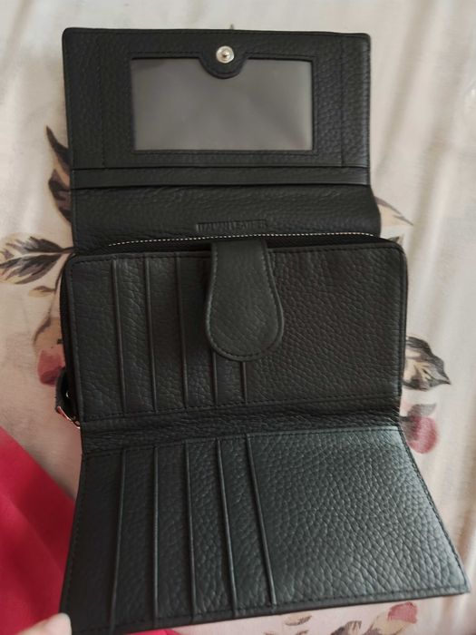 Ново дамско портмоне от естествена кожа