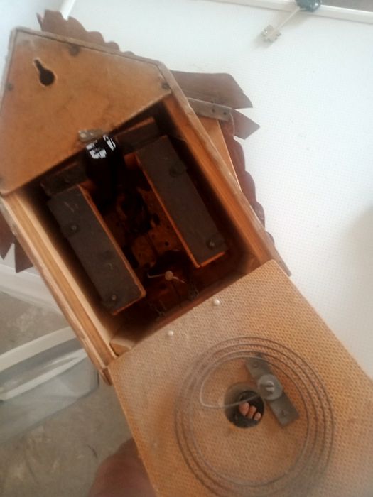 Продам часы с кукушкой