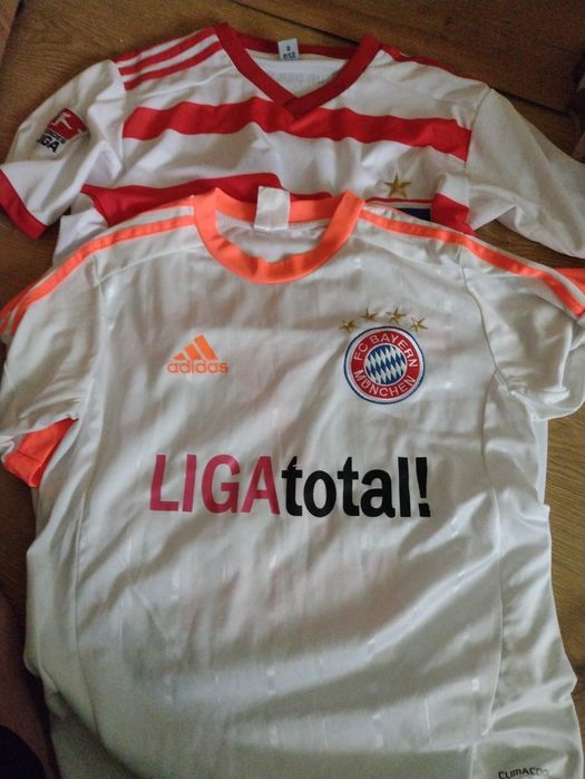 Tricouri de fotbal