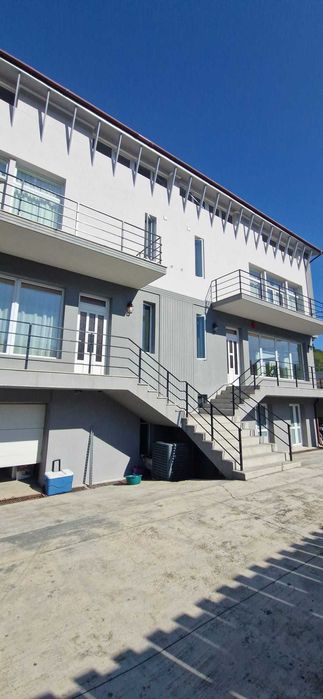 Inchiriez casa / cladire 425mp sau 850mp. Posibilitate vanzare la super pret.