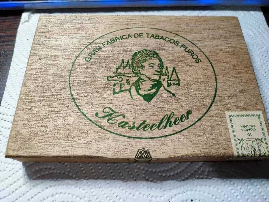 Lot vintage de 8 cutii diferite de colectie