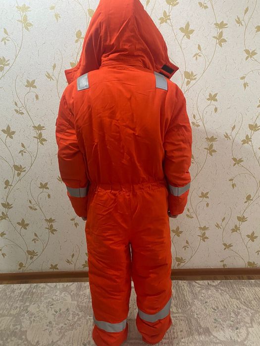 Продаю зимние спецодежды