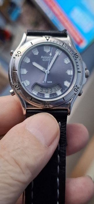ACURIST ceas de mînă bărbătesc cu baterie și curea din piele.