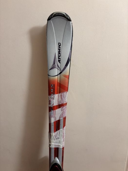 Ски с апарат ATOMIC