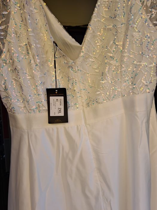 Продам новое платье