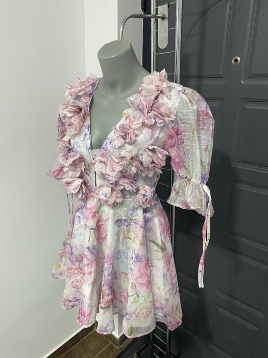 Rochie de vara cu decolteu