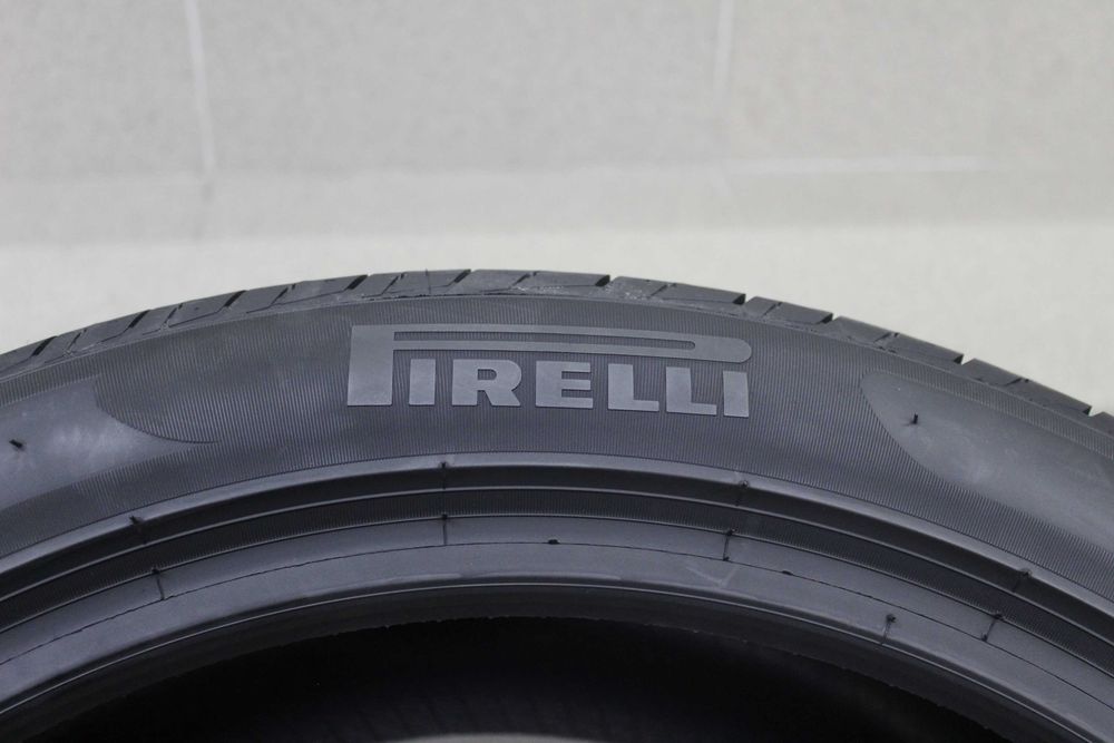 265/40-20 Pirelli