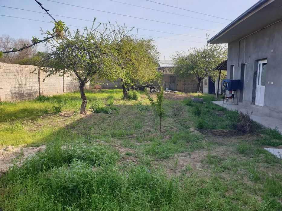 Yer sotiladi 4 sotix Kotta ittifoqda fasad 16.7m uzunligi 25m