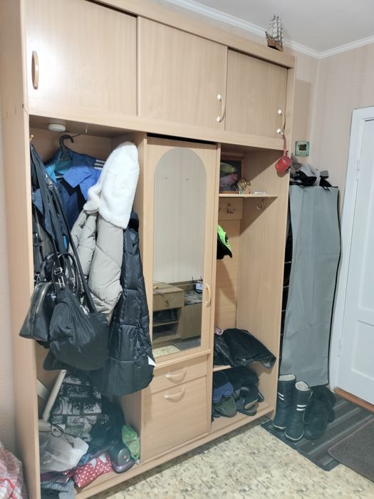 Прихожая. Отдам бесплатно. Даром