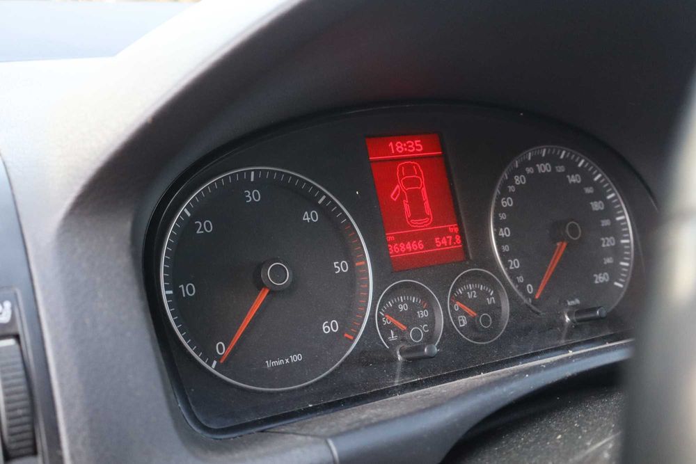 Vând Volkswagen Touran Blue Motion