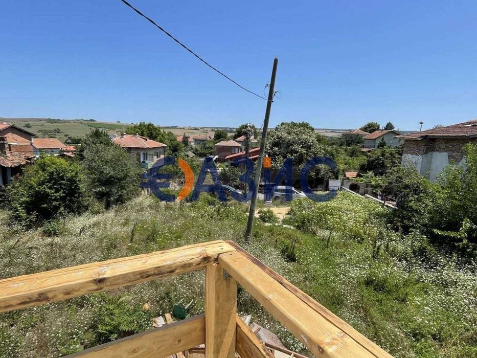 2-етажна къща 170 кв. м. с двор 865 кв. м. В С. Извор, обл. Бургас,