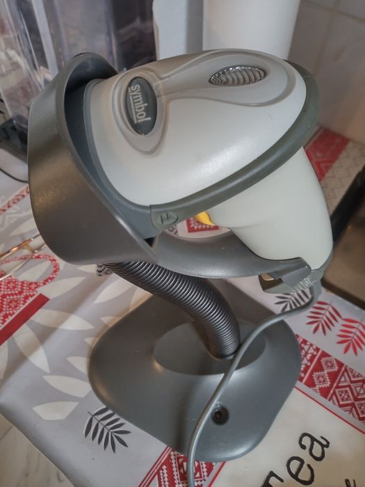 Se vinde cititor coduri de bara marca Symbol in stare perfectă