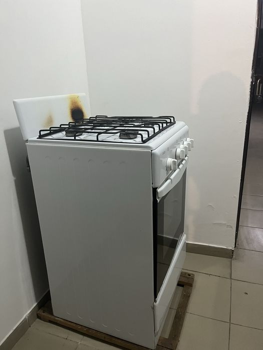 Продам газовую плиту
