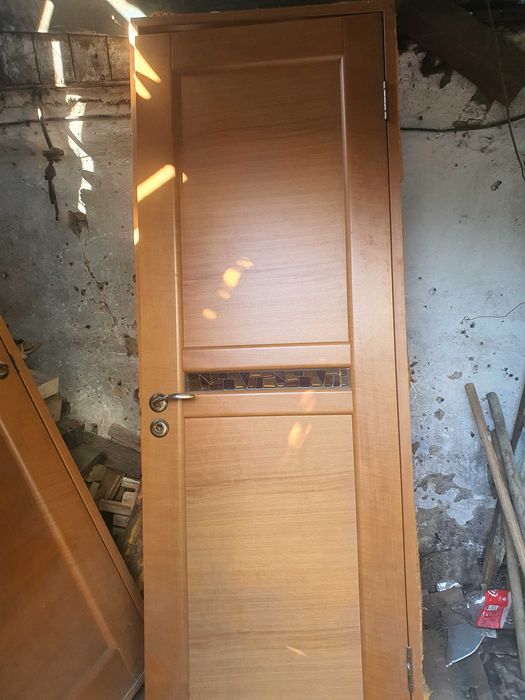 Продам деревянные Двери