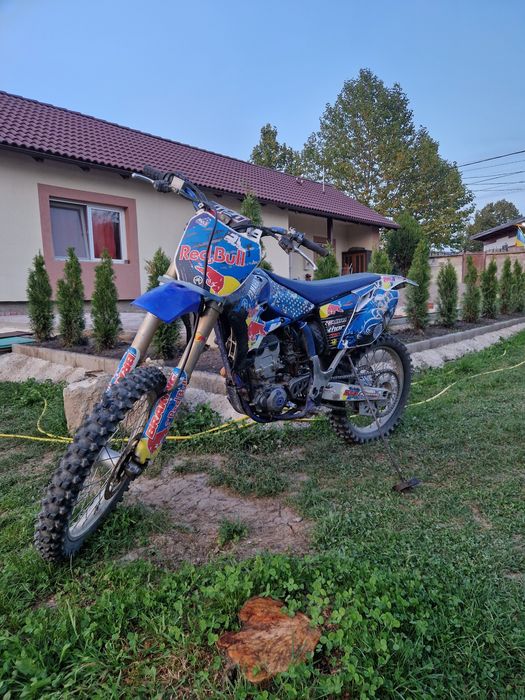 Vând yamaha  yzf 250, 4 t