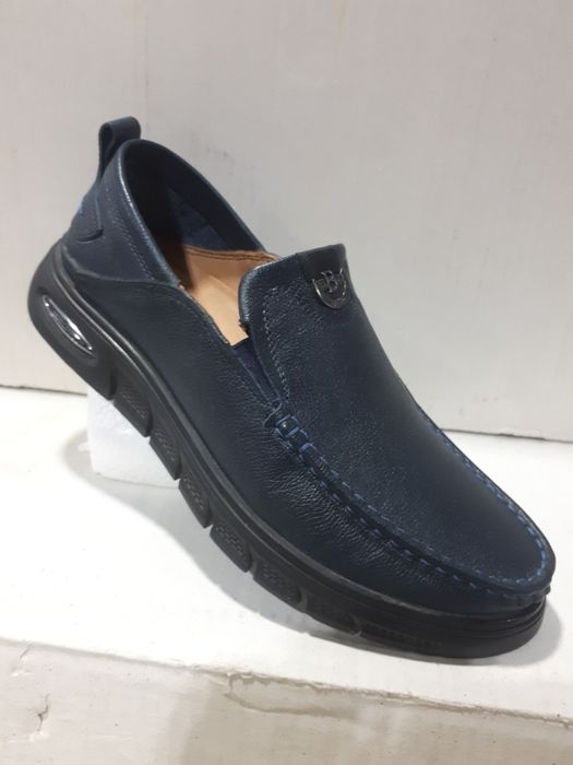 Optim narxda oyoq kiyimlar razmerlari 39/40/41/42/43