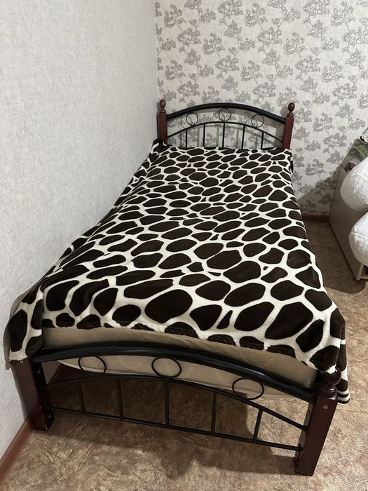 Односпальная кровать