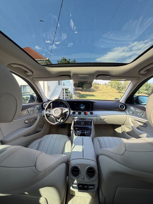 Mercedes-Benz E Mercedes-Benz  W213  E 350 e Airmatic Burmester Panoramic Camere 360 A