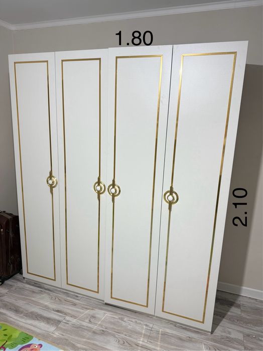 Шкаф продаю 100