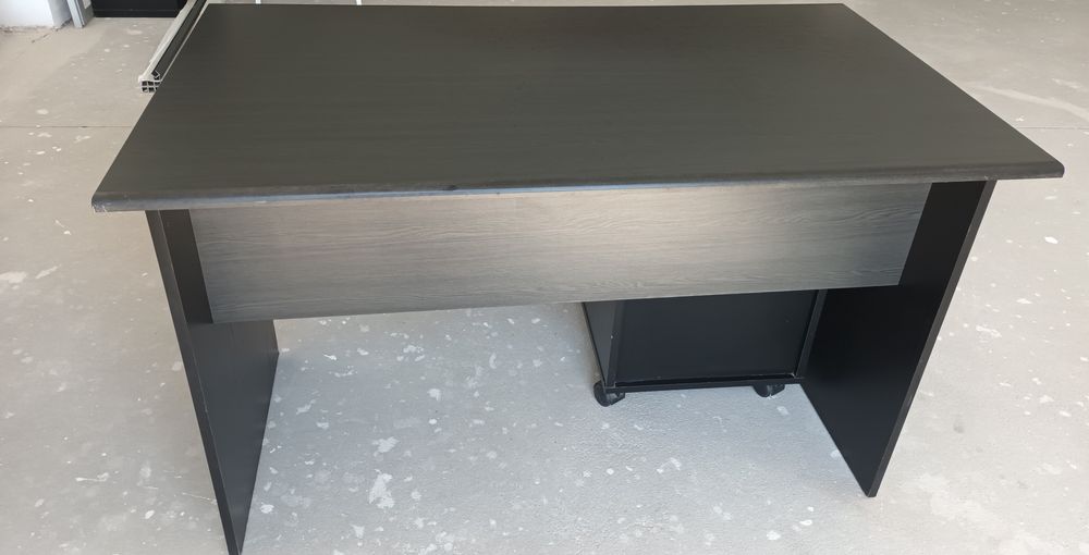 Birou negru   L 120x l 70x H 75cm,  dulăpior 3 sertare
