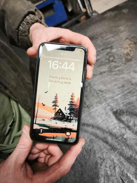 Продам iPhone XR 64 гб