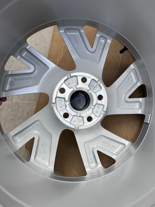 18 джанти Vw Golf 5,6,7, 8 GTI, GTD, ГТИ, R Line Оригинални BERGAMO