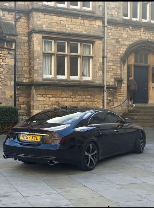 Продавам Mercedes- CLS320