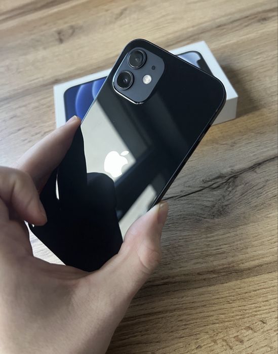 Iphone 12 baterie 100%