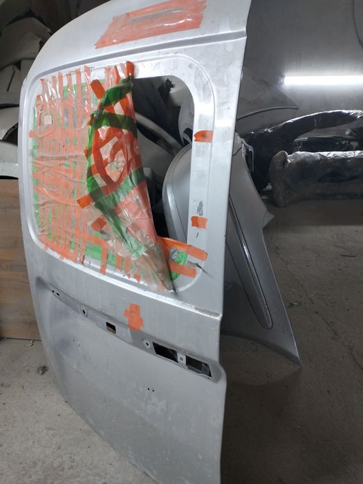 Дверь Ларгус задняя