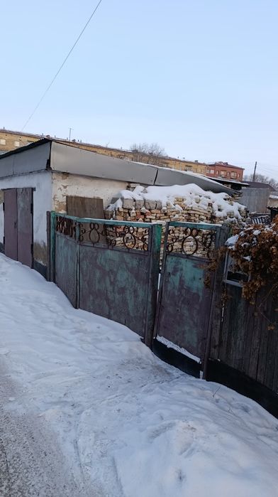 Продаётся дом в центре.