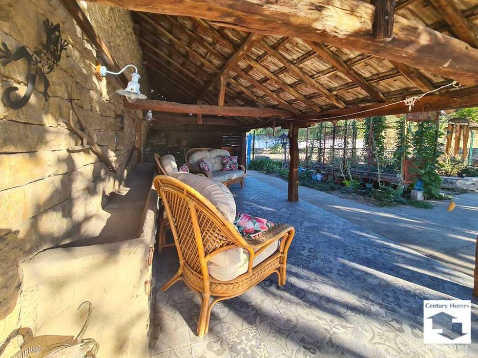 145310 Реновирана и готова за живеене къща в с. Куцина, Велико Търново